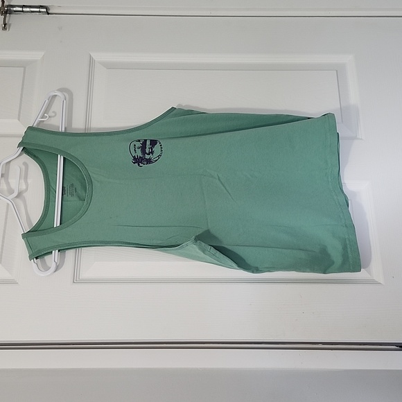 Men's Levi's California tank top.  Graphics on back - Picture 1 of 6